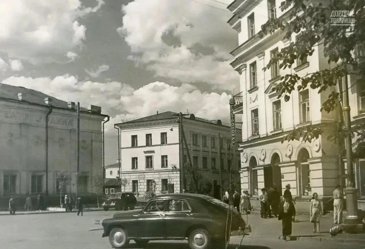 📸 На фото столица Коми, перекрёсток ул. Бабушкина – Ленина 1960-е годы