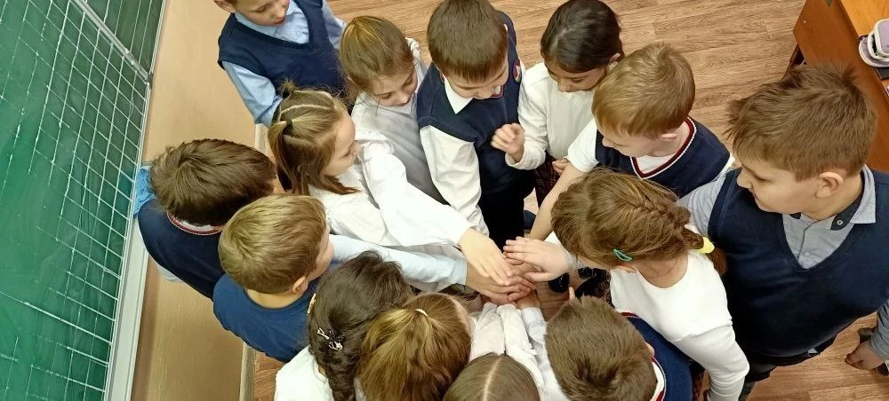 Завершился трек «Орлёнок-Доброволец». Ребята из 3-в и 4-д классов приняли активное участие в формиро