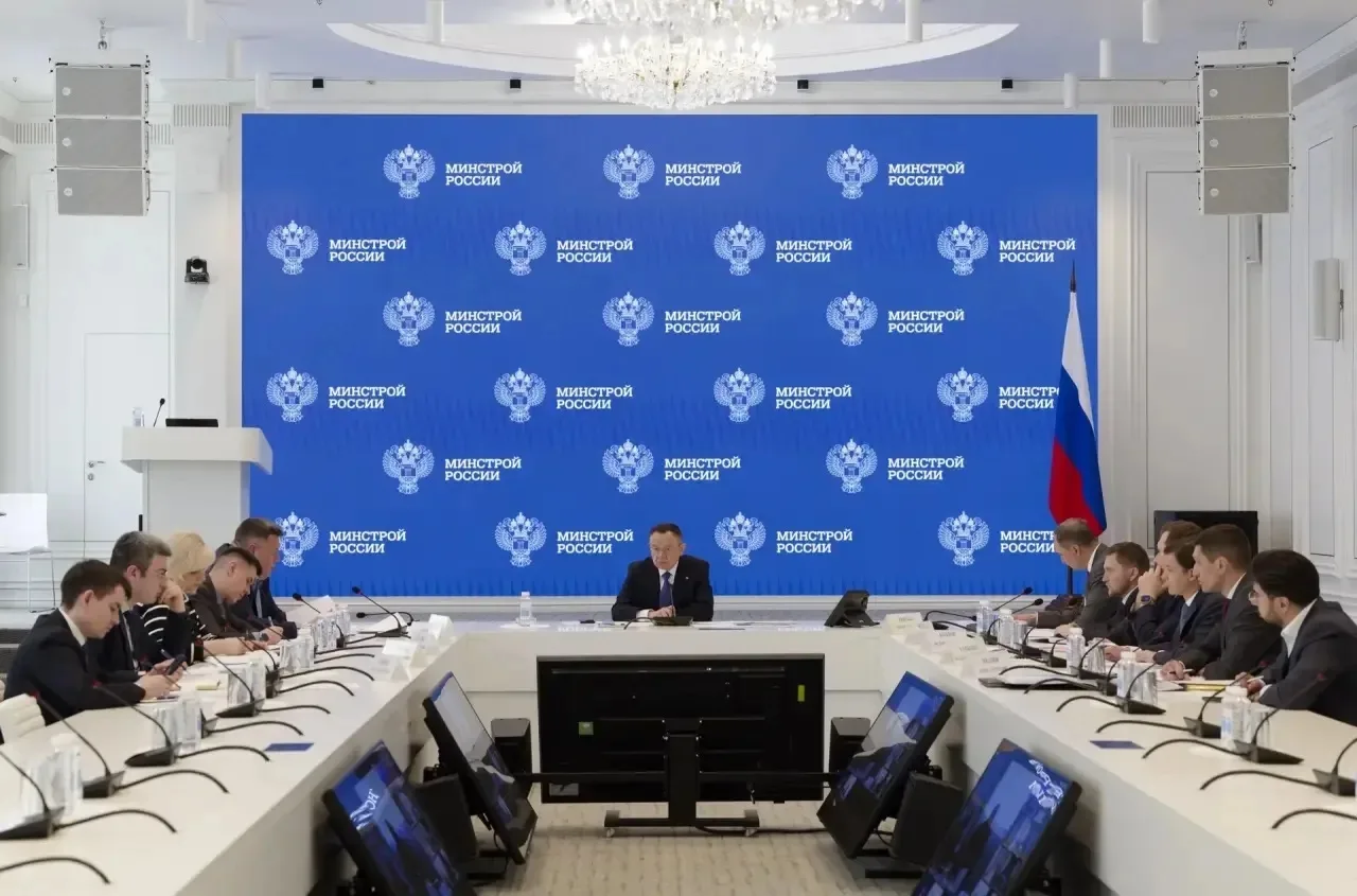 В Минстрое России обсудили вопросы подготовки Лисичанска к осенне-зимнему периоду