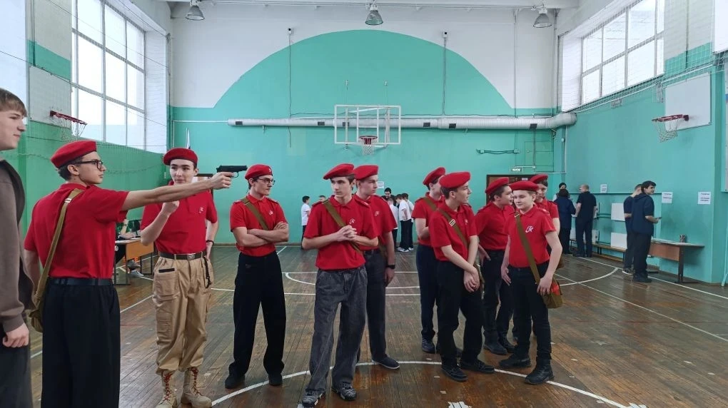 Это было мощно! 🇷🇺💥  Сегодня в нашей школе прошёл отборочный этап легендарной военно-патриотической 