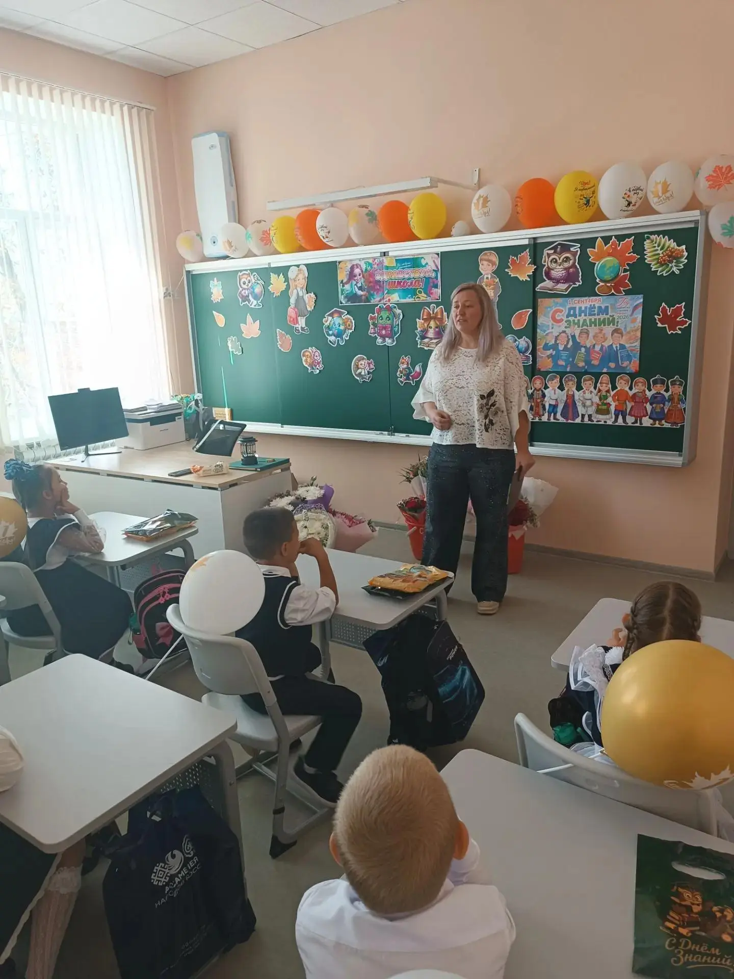 Дорогие наши первоклассники! Сегодня вы делаете самый важный шаг в своей жизни — перест...