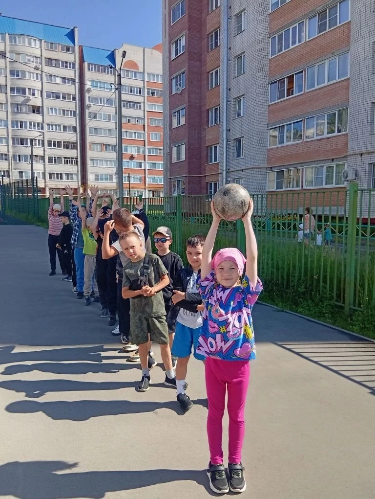 🎈В пришкольном лагере «Улыбка» день прошёл весело, активно и с пользой! ☀️

Утро началось с бодрой 