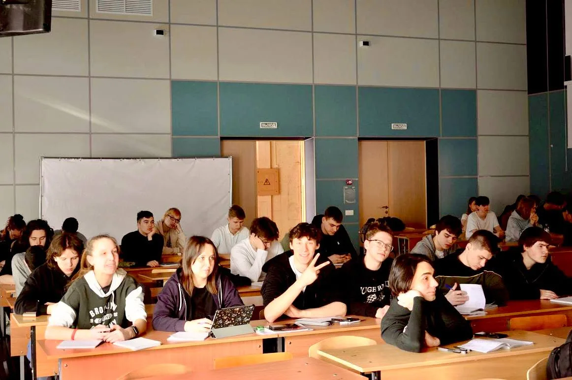 Студенты МФ узнали о возможностях волонтёрской программы Международного фестиваля молод...
