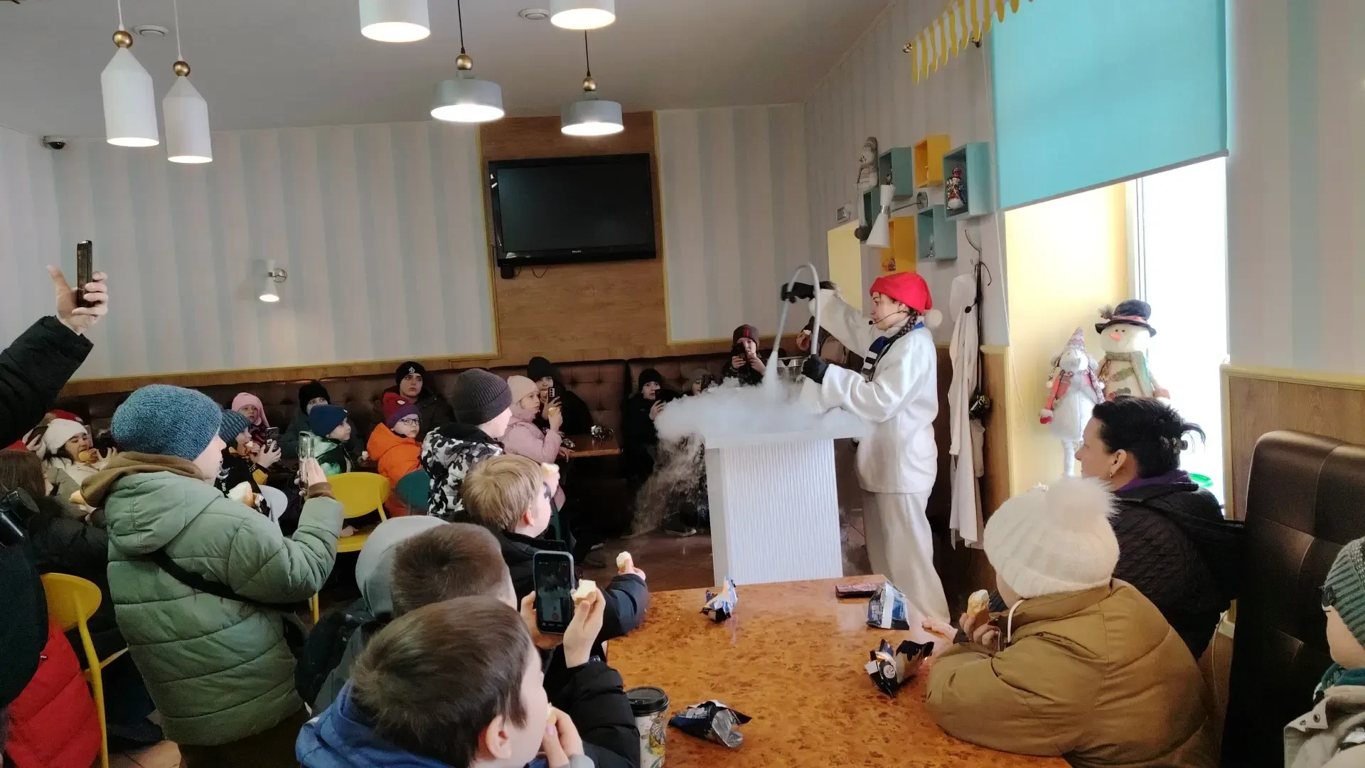 🍦 Сладкий праздник: ученики нашей школы посетили фабрику мороженого в День защитника Отечества! 23 ф