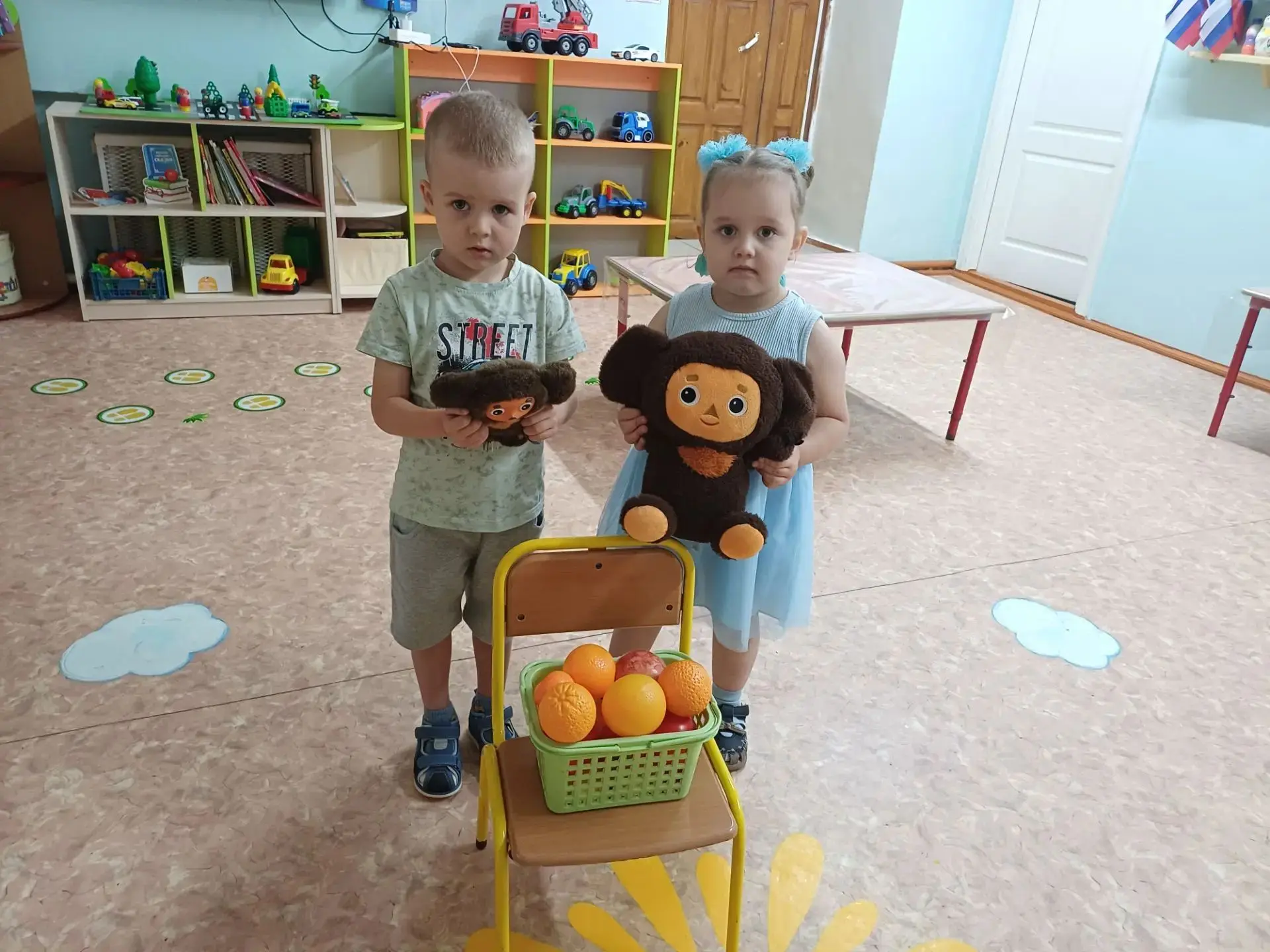 День Рождения Чебурашки официально отмечается 20 августа. Ребята мл. группы "Пчёлки" по...
