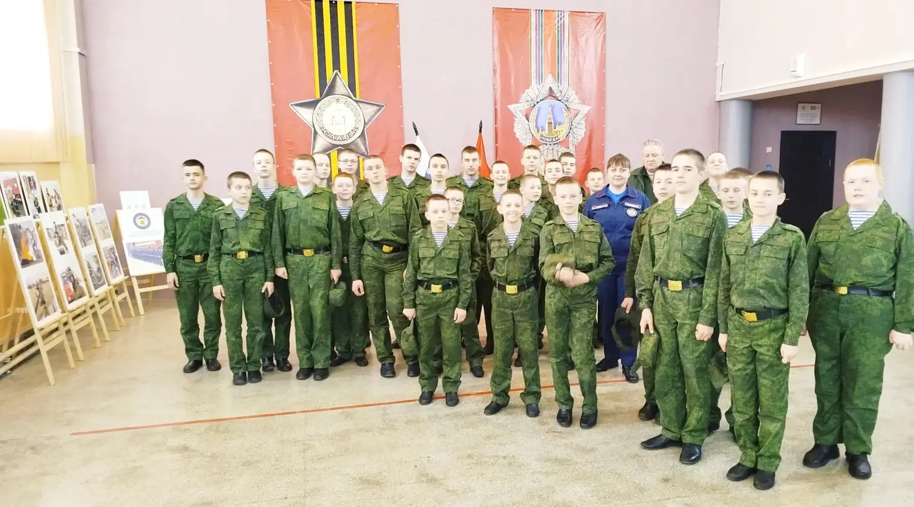 🧑‍🚒Фотовыставка, посвященная работе  пожарных, открылась в ДК поселка Кедровый Емелья...