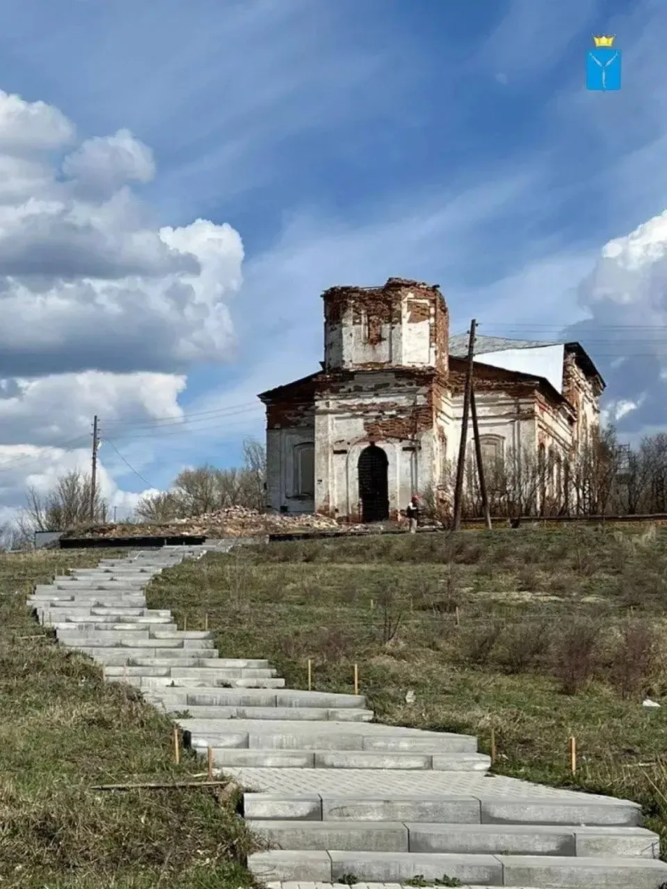 В селе Лох восстановили колокольню старинного храма Михаила Архангела.