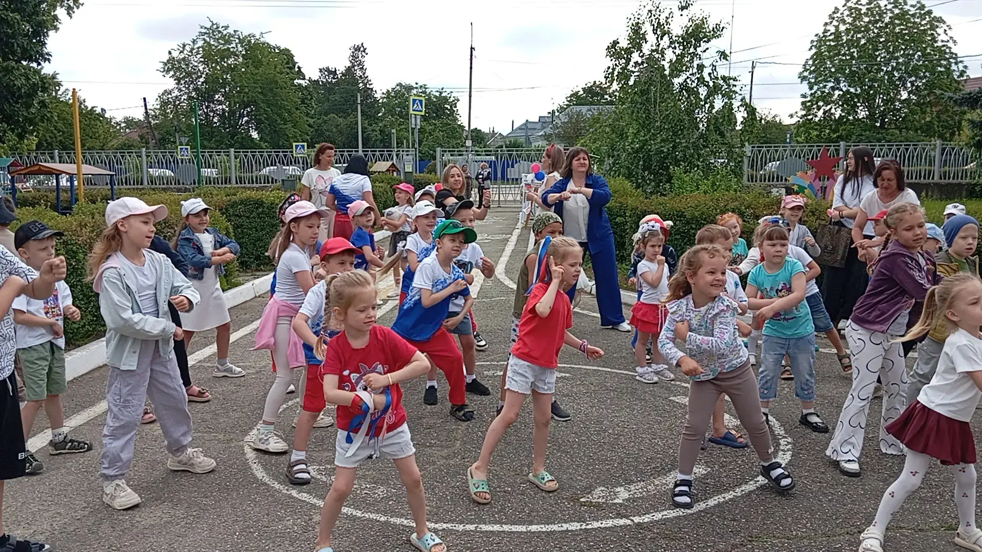 Утро начинается с зарядки! 🇷🇺