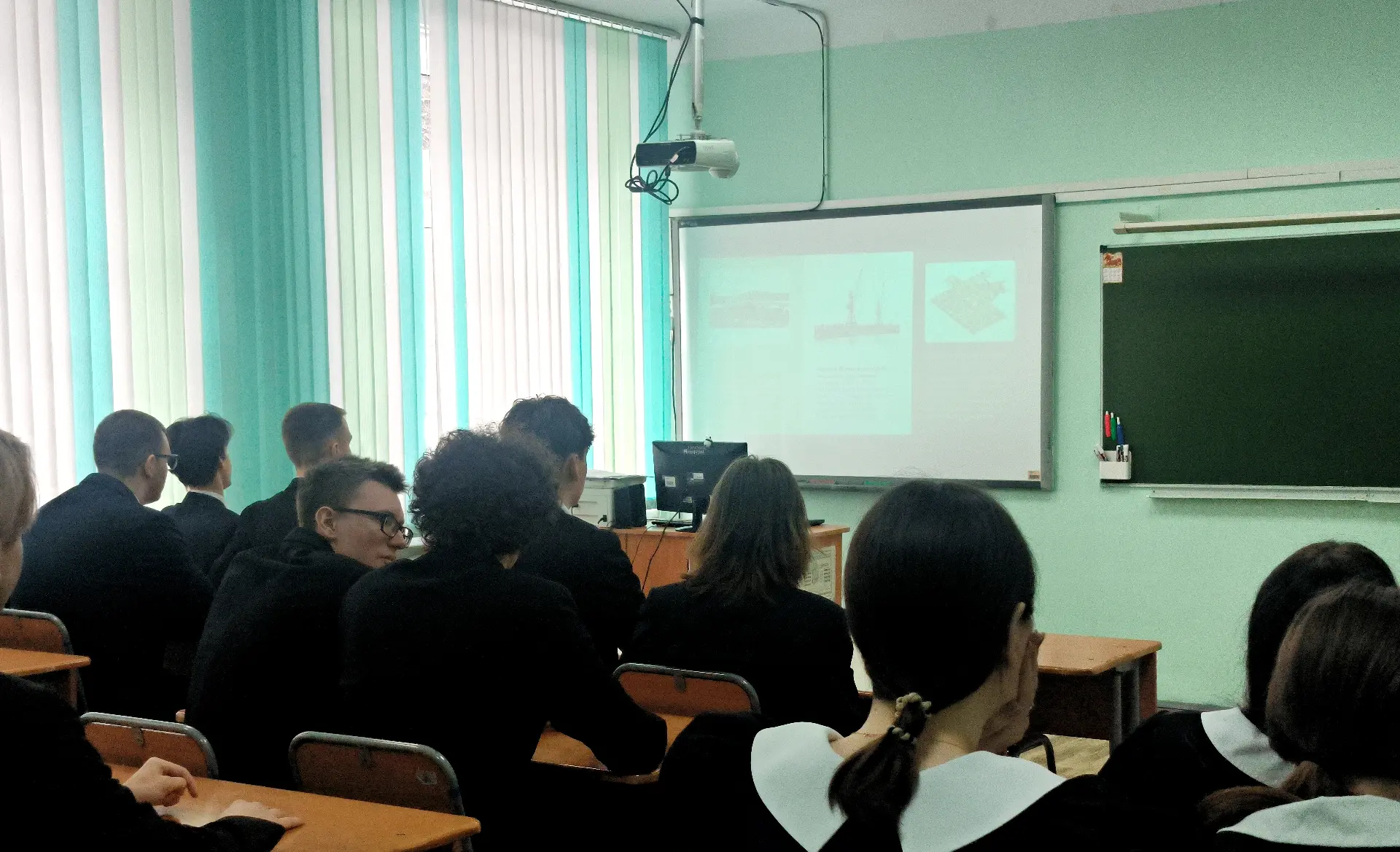🌟 Наш город трудом славен! 🌟    23 апреля в центре образования "Открытие" состоялось важное мероприя