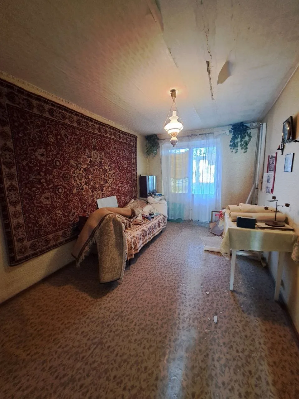 Продам 3-комнатную на кв. Солнечный д.3а 4/9 этаж.Кирпичный дом. Улудшеной планировки. ...