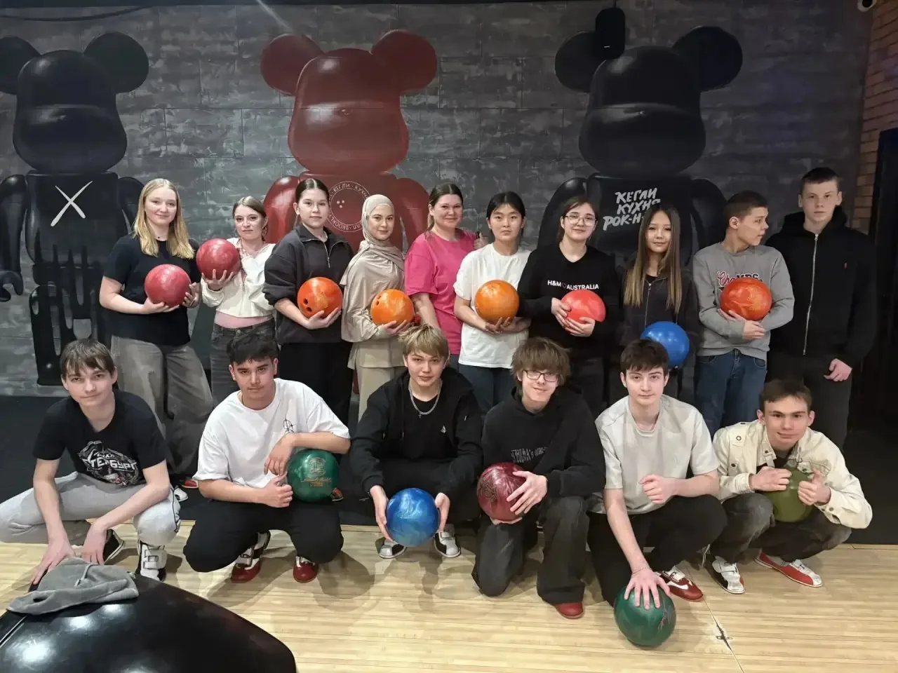 🎳 Новости 9 «Ж»: Боулинг-баттл состоялся!  В минувшие выходные учащиеся 9 «Ж» класса вместе со своим