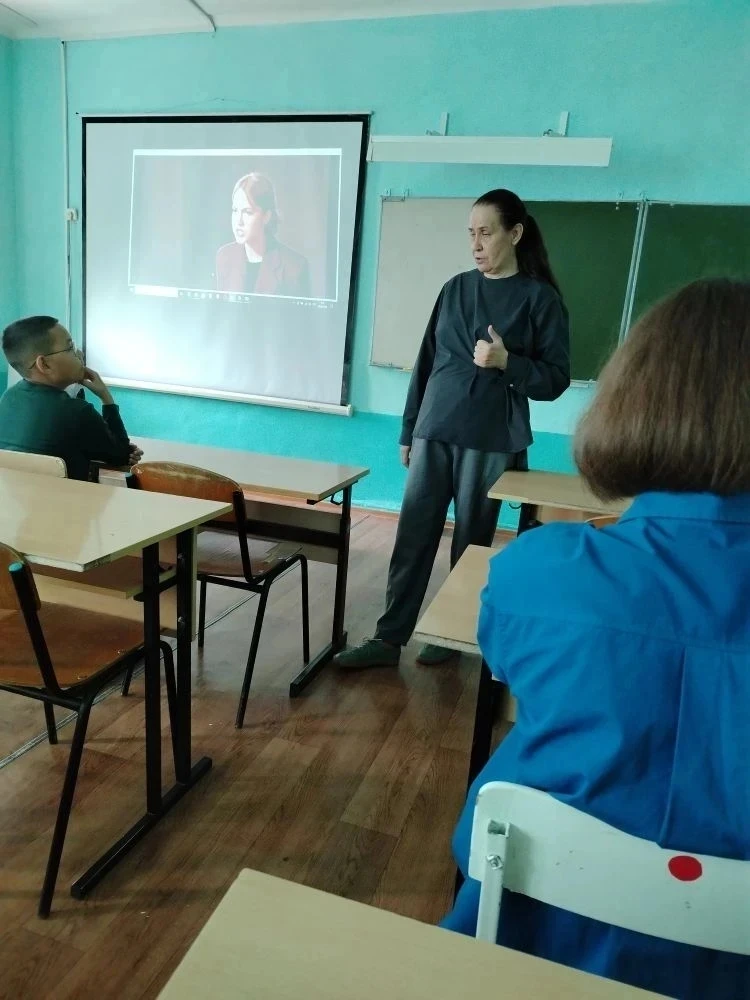 8 июня в профильном лагере лицея " Ирандык" прошел мастер -класс по технике выразительного чтения - 