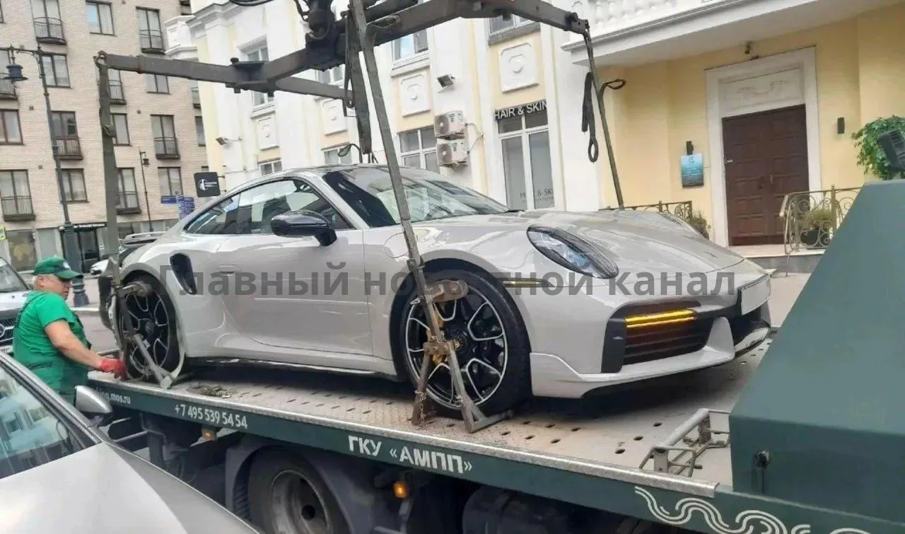 Московские приставы устроили рейд на водителей с долгами и задержали Porsche 911, за вл...
