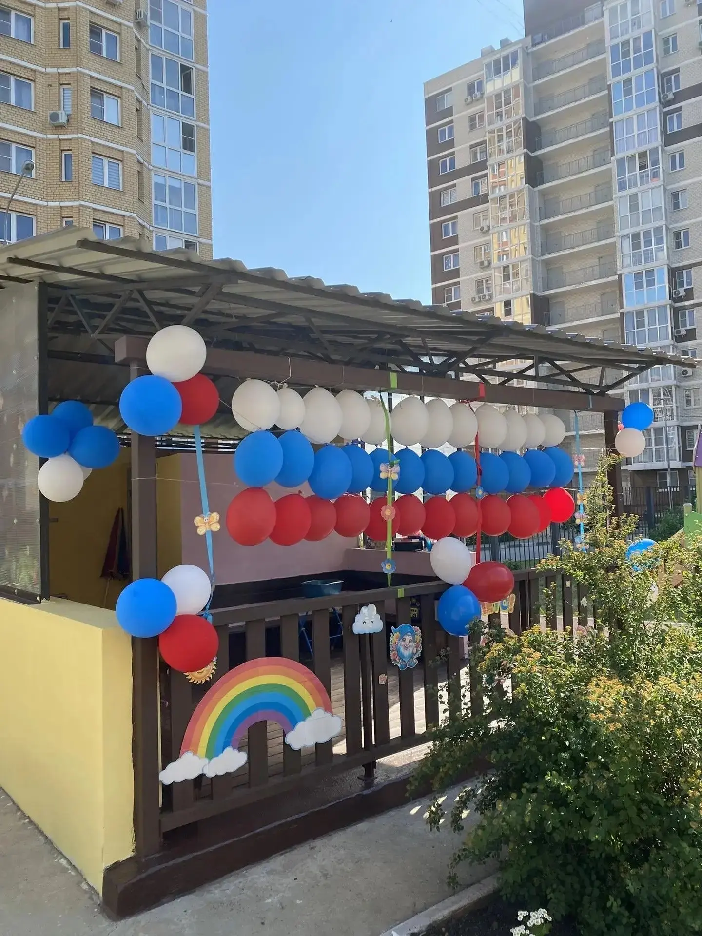 В группе Кубик  корпуса Планета СТЕМ царила особая магия — здесь сердцем встречали День России.

Дет