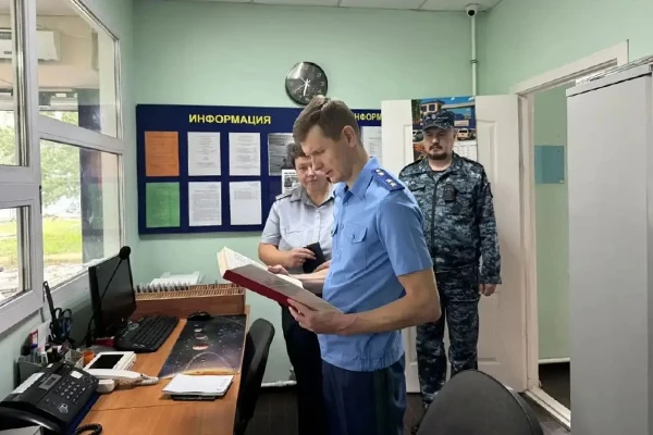 Прокурор Хабаровского края и начальник УФСИН России по Хабаровскому краю провели планов...