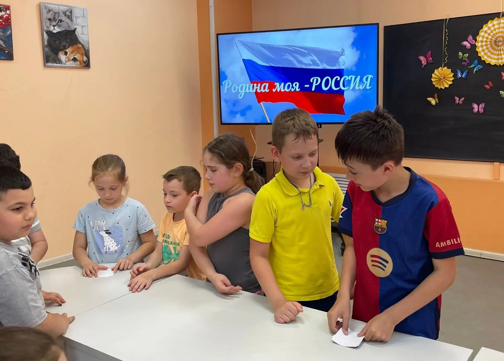 🇷🇺🇷🇺🇷🇺В преддверии Дня России в библиотеке поселка Развилка прошло яркое патриотическое меропр