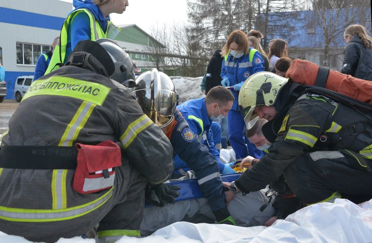 🚑 28 апреля в России свой профессиональный праздник отмечают сотрудники скорой медицинской помощи  👩