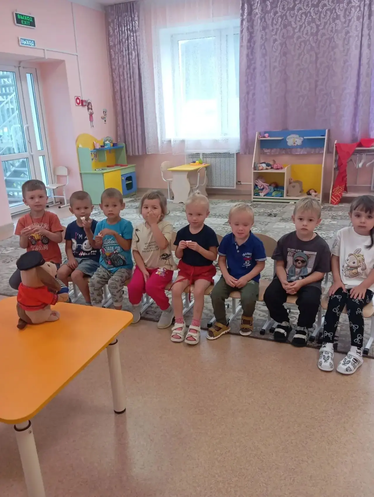 Сегодня в группе "Гномики" прошёл весёлый праздник — День знаний! Ребята с радостью вст...