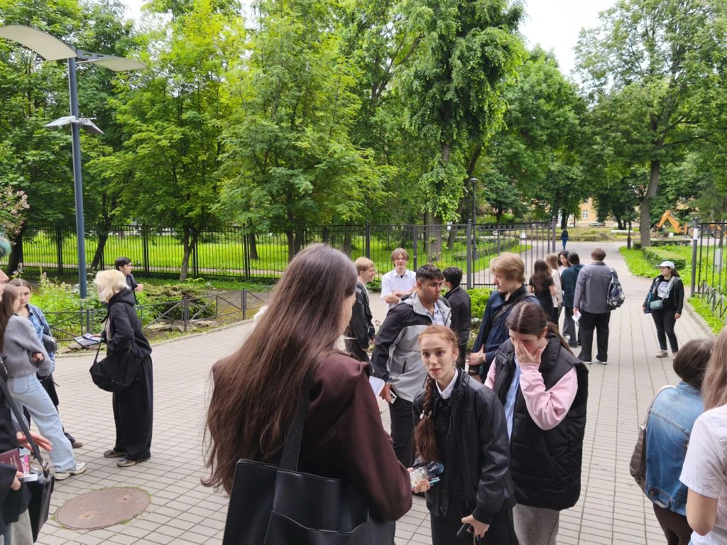 🏫 1219 ПУНКТ ПРОВЕДЕНИЯ ЭКЗАМЕНА ОГЭ

Наша гимназия с 2014 года является официальным пунктом провед
