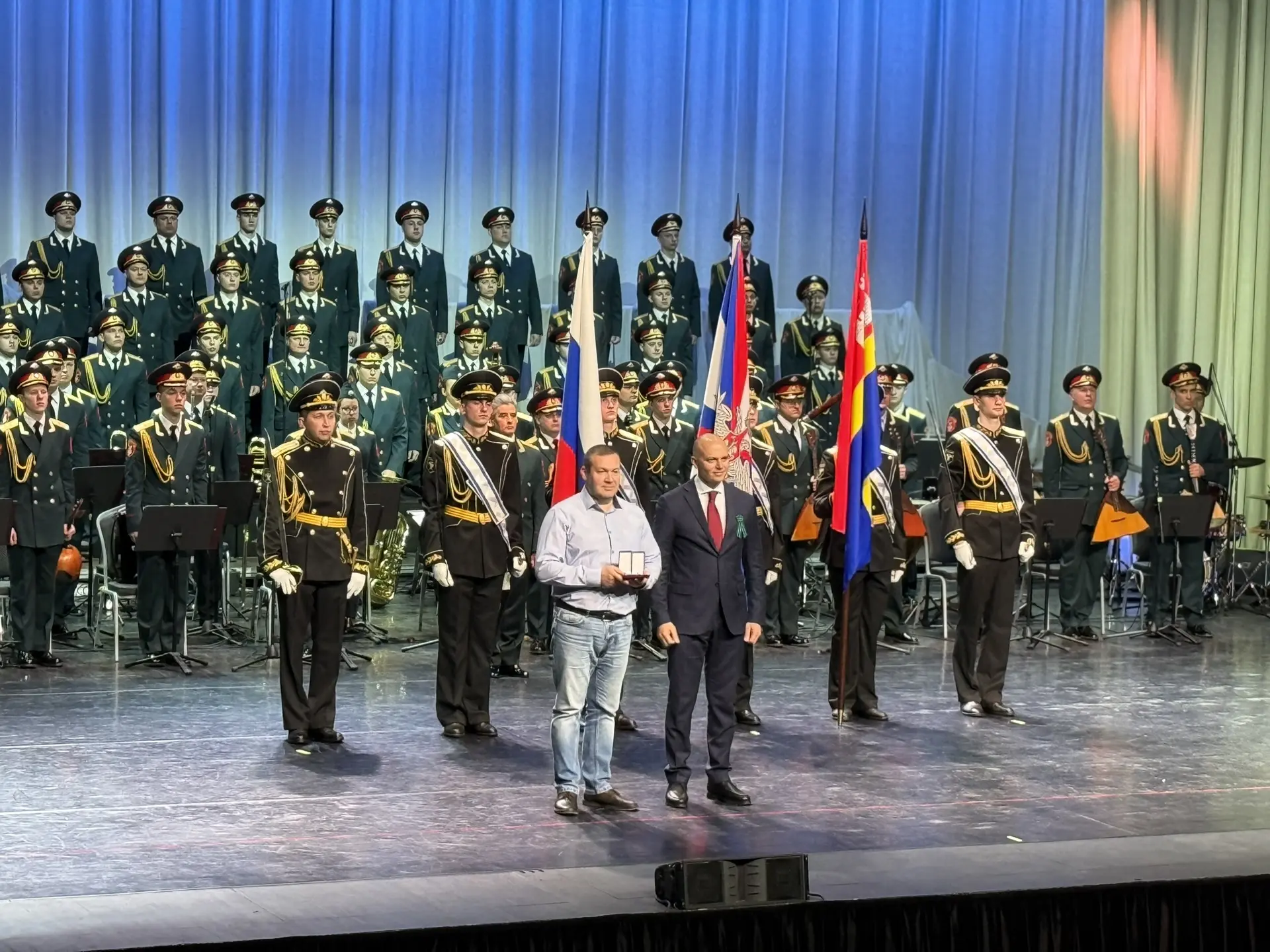 Наша школа на праздничном концерте Академического ансамбля песни и пляски Российской Армии им. А.В. 