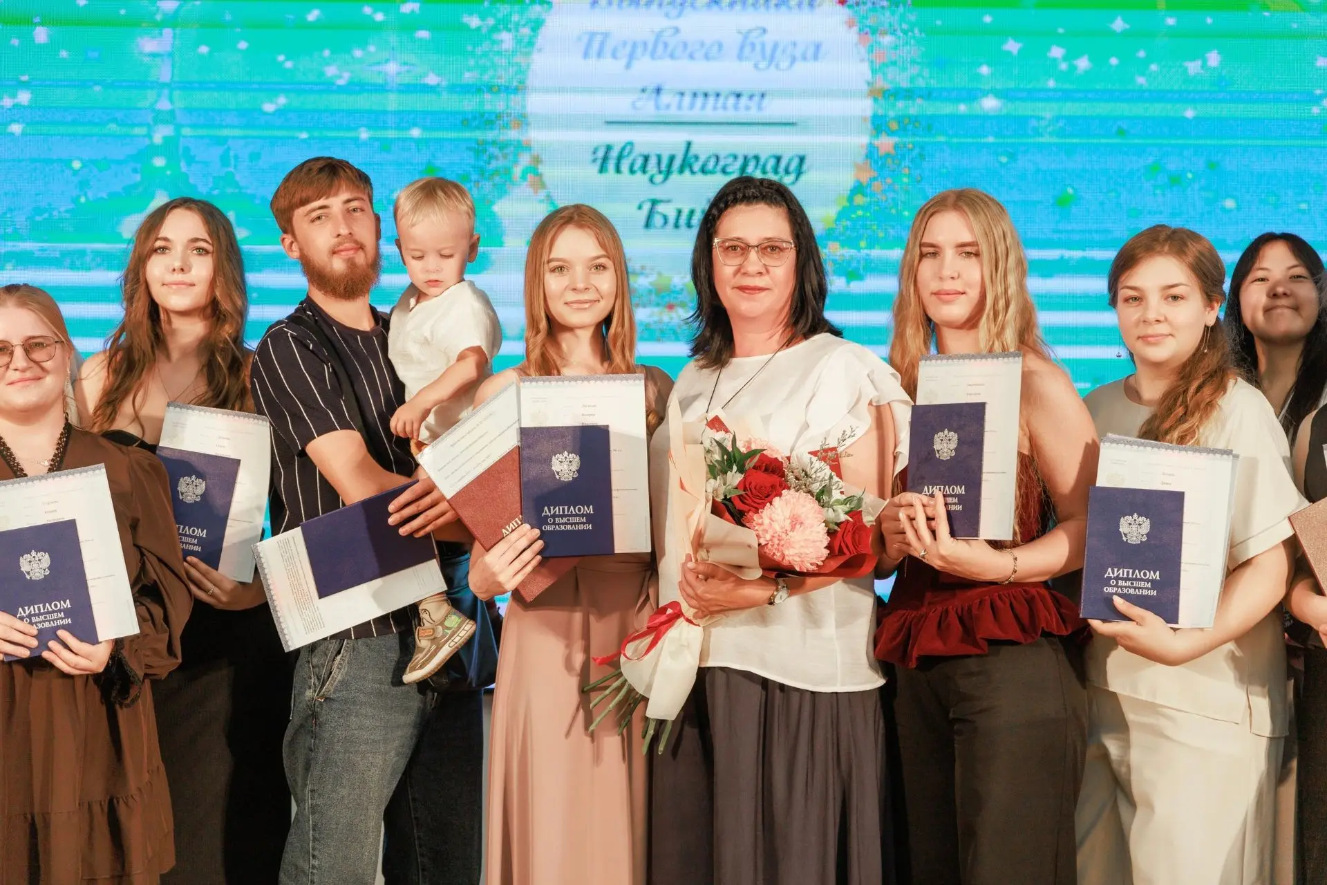 ❗️Двойной диплом — тройная победа: история семьи Паршиных.

⚡️⚡️⚡️В стенах нашего университета произ