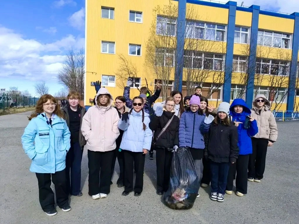 Делаем город комфортнее: вместе к чистоте и Победе!⭐

Педагоги и ученики гимназии с энтузиазмом прис