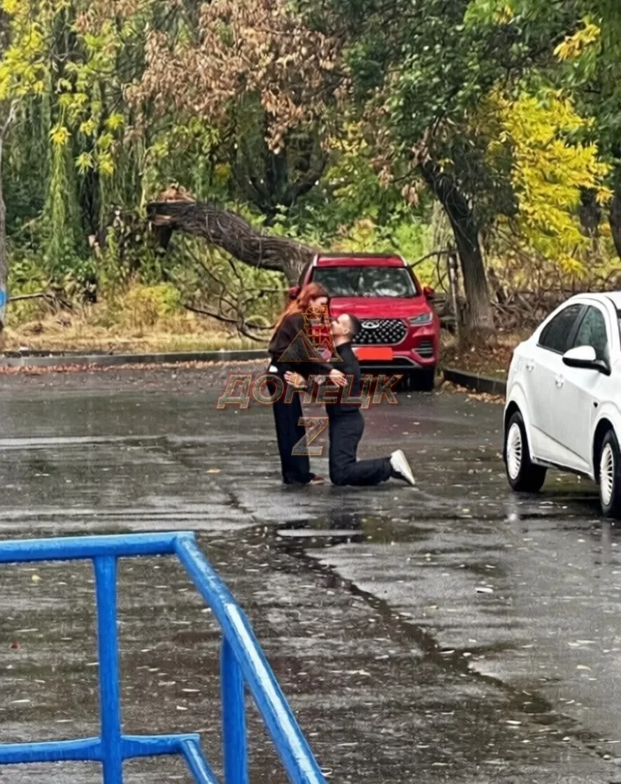 Донецк. Романтика на ул. Бирюзова, 40а
