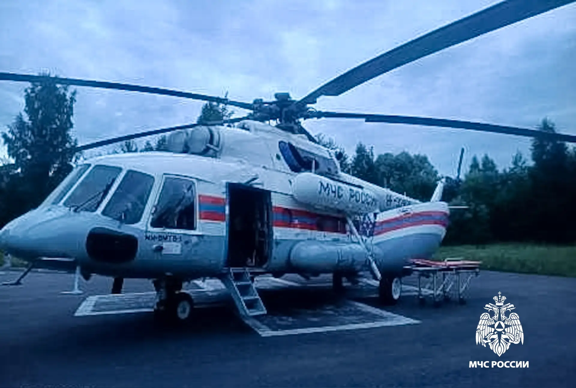 📍 27 июля вертолёт Ми-8 МЧС России совершил санитарный вылет в ЦРБ Торопецкого МО для оказания помо