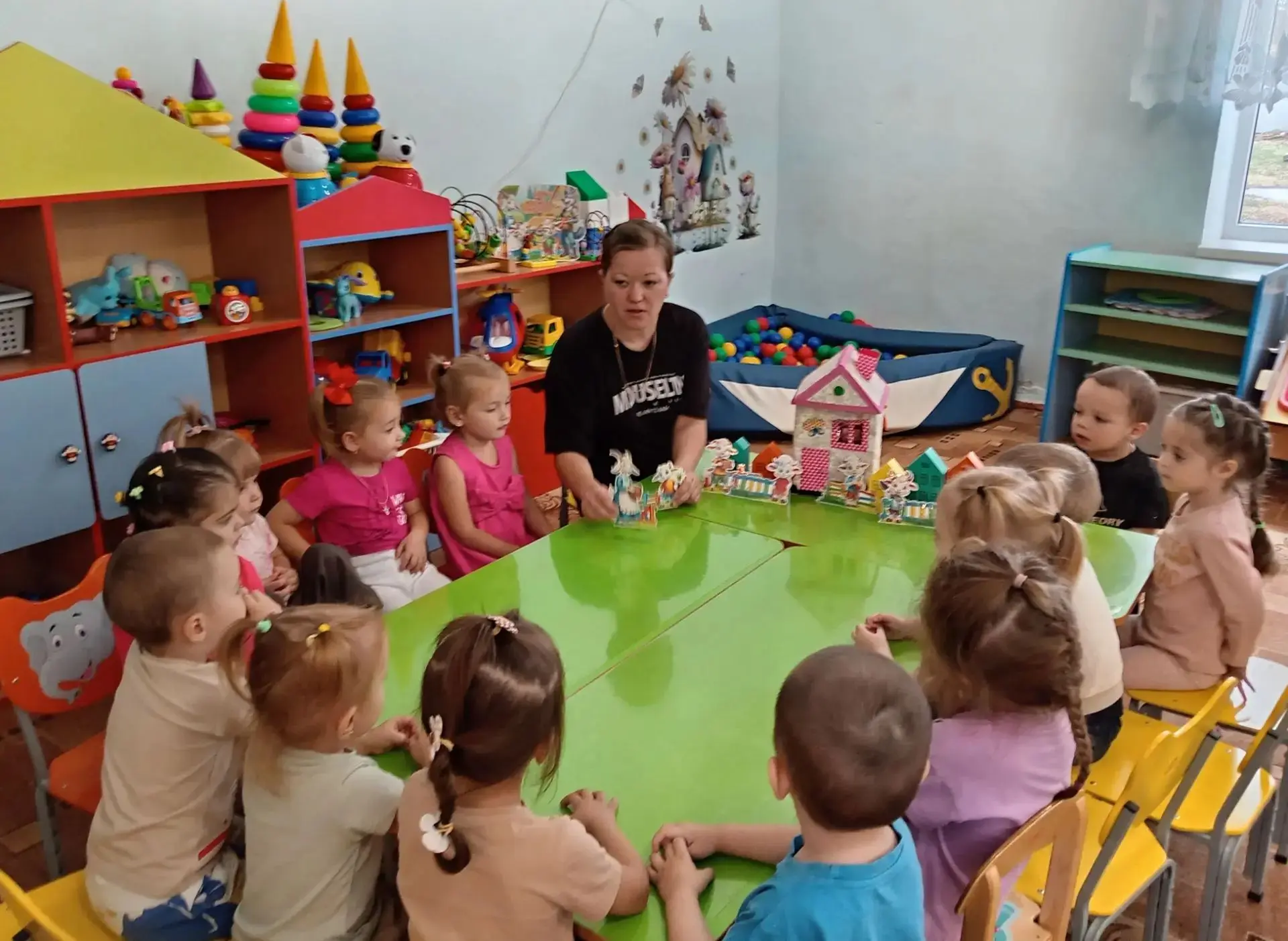 3 сентября в младшей группе "Колобок" прошло занятие, посвящённое Дню солидарности в бо...