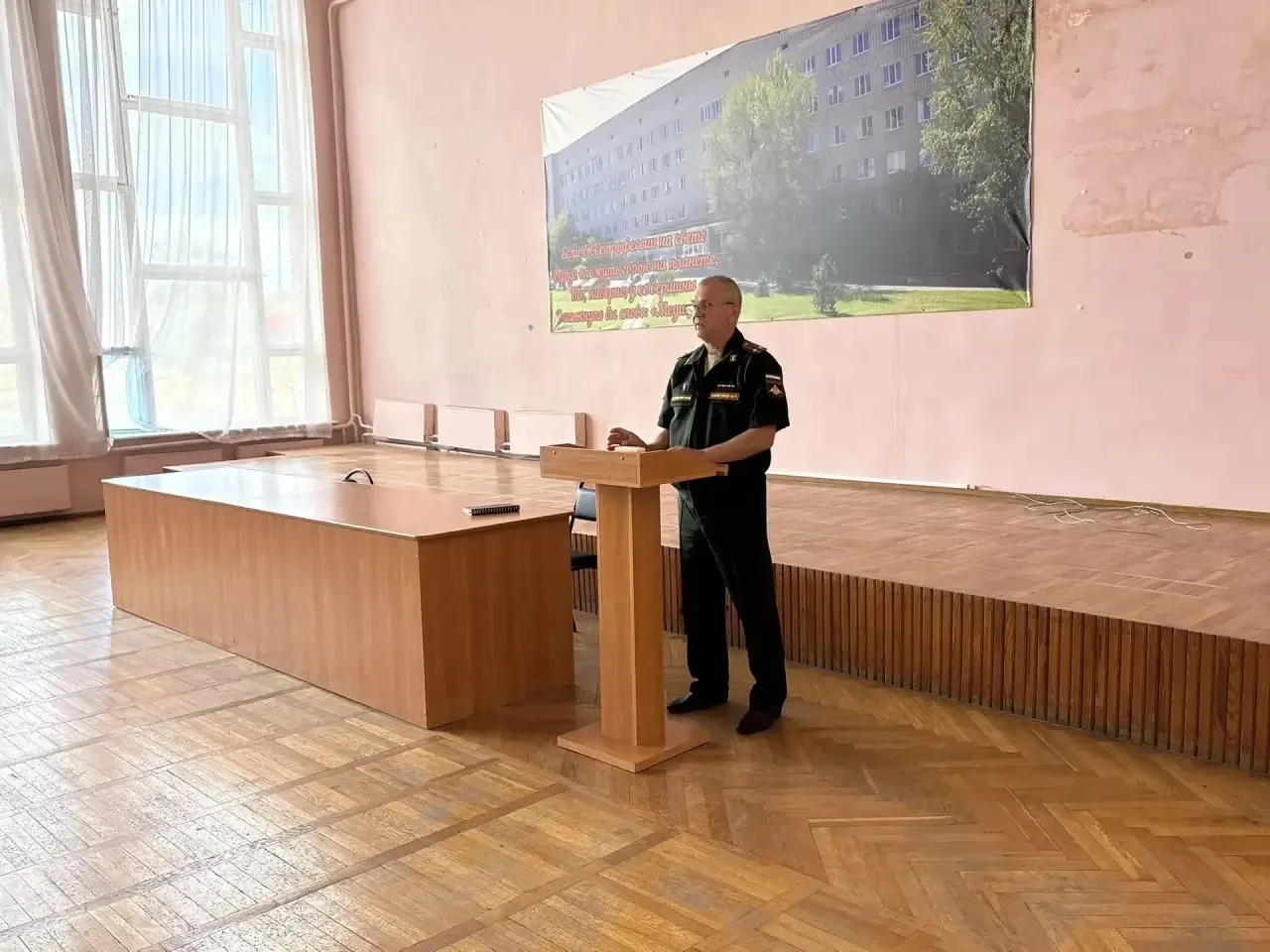 27 августа 2026 года в ГБУЗ СК «Петровская РБ» прошла рабочая встреча с военным комисса...