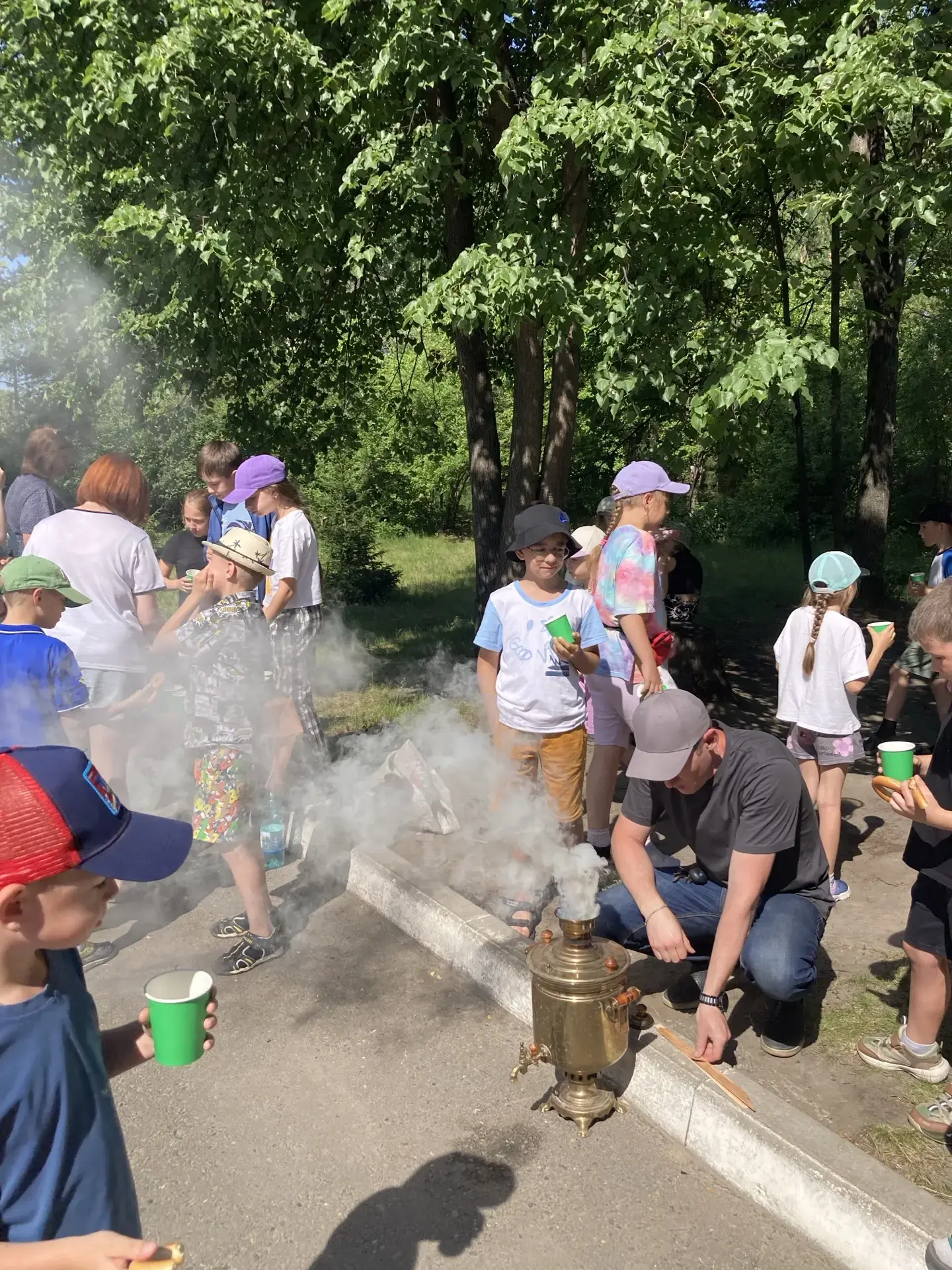 💥 День самовара в лагере «Цветочный городок» — праздник души и традиций! ☀️🎉

В нашем лагере кажды