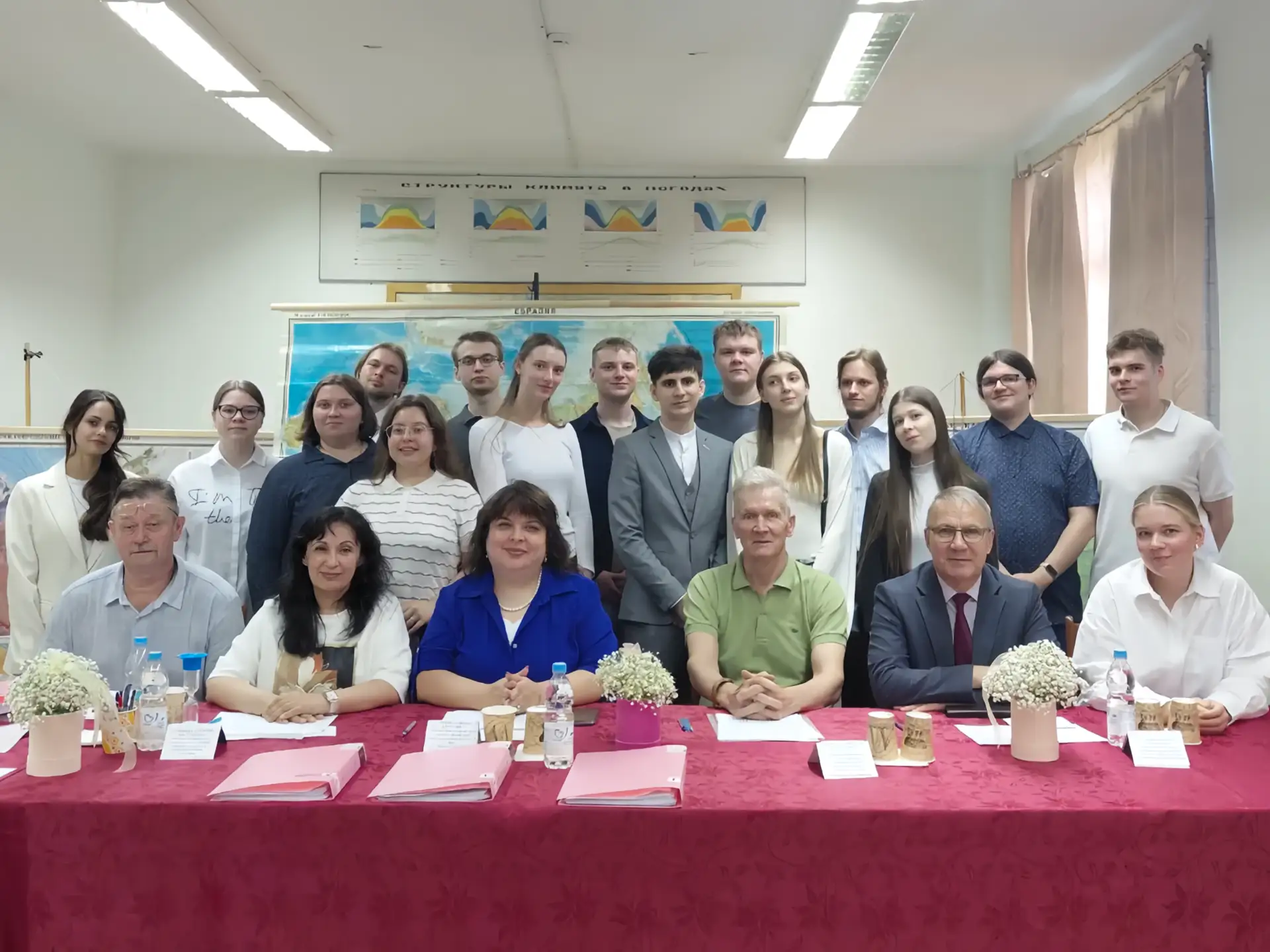 🎓 Сотрудник ЦСР региона принял участие в работе государственной экзаменационной комиссии ВятГУ

Спе