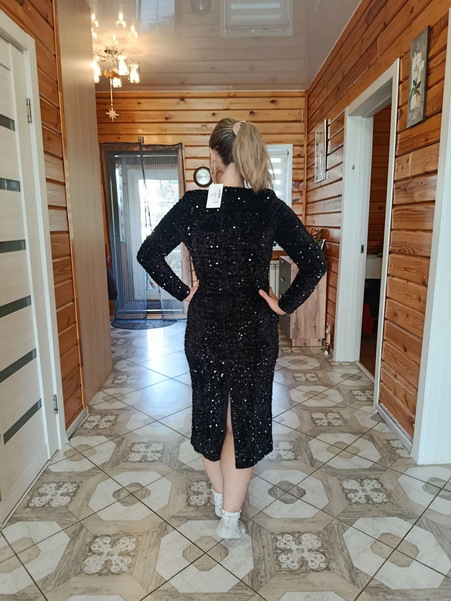 Вот такое платье купила на свадьбу 👰‍♀️ полный образ позже .....