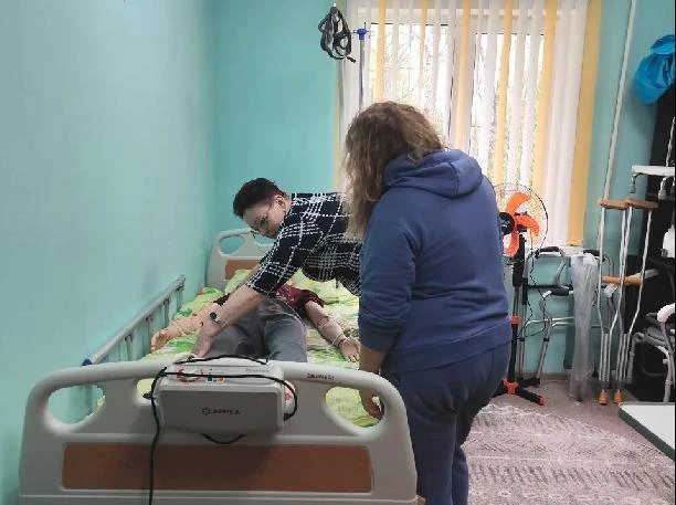 Школа ухода: полезные знания в действии!

В Любытинском комплексном центре социального обслуживания 