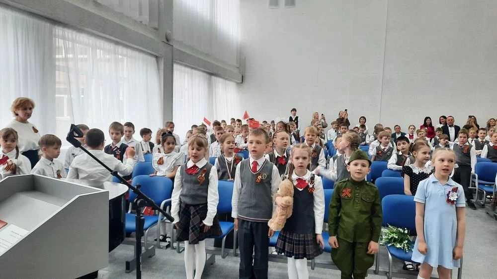 🎗В начальной школе прошла памятная акция "Мы-наследники Победы", традиционное мероприятие, проводимо