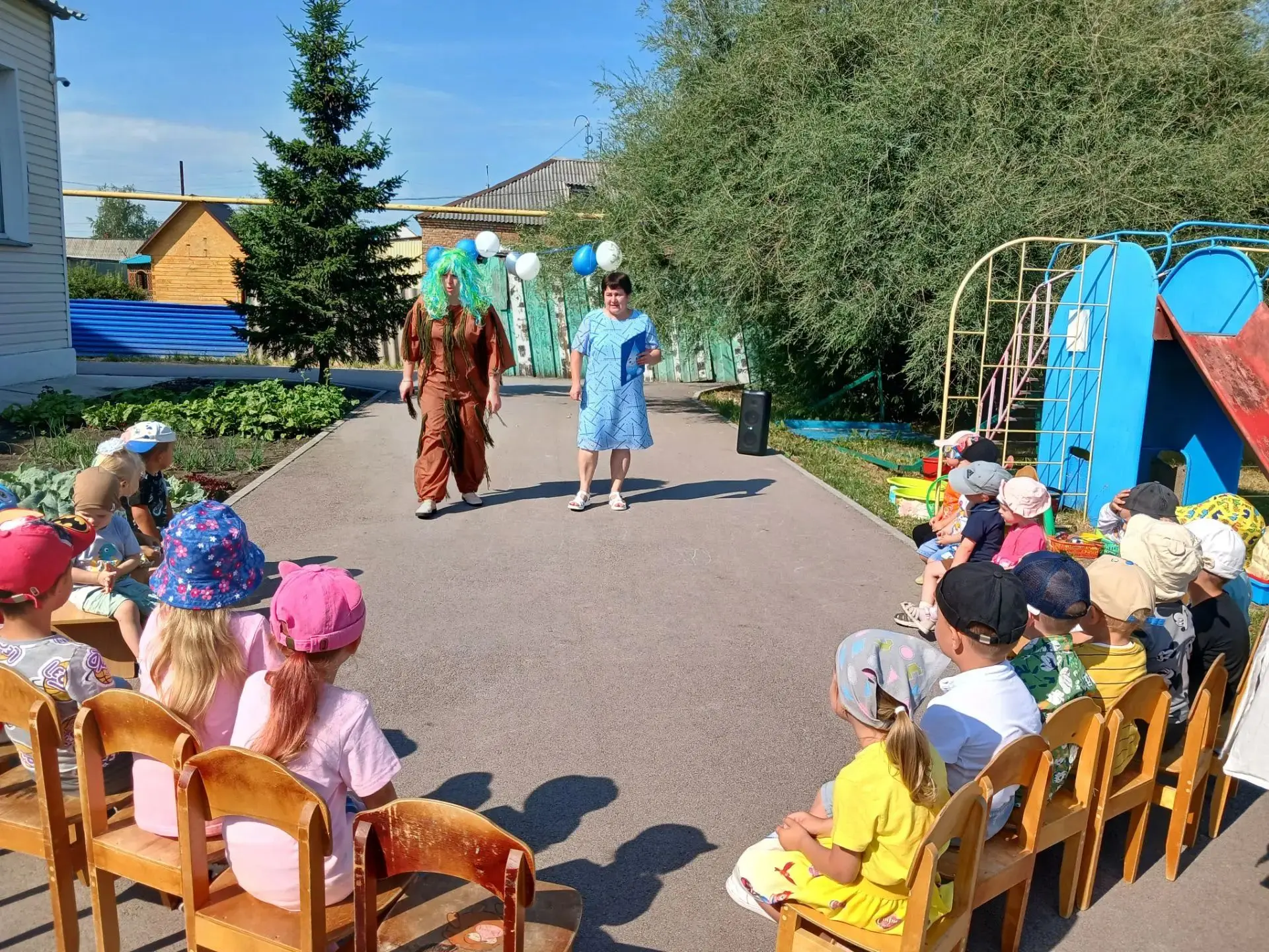 С целью приобщения детей к истокам русской народной культуры 7 июля в нашем детском саду прошёл наро