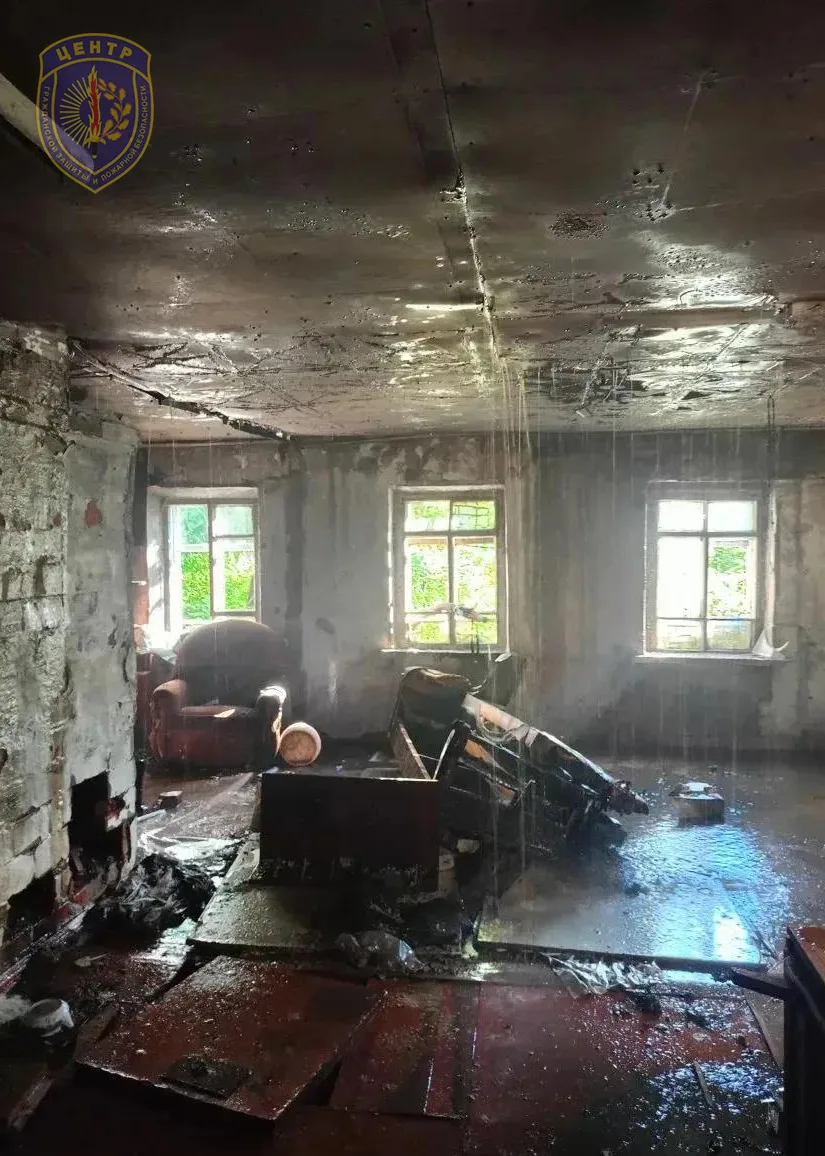 В селе Тамбовка пожарные за несколько минут ликвидировали пожар в двухквартирном доме

Вчера, 19 июл