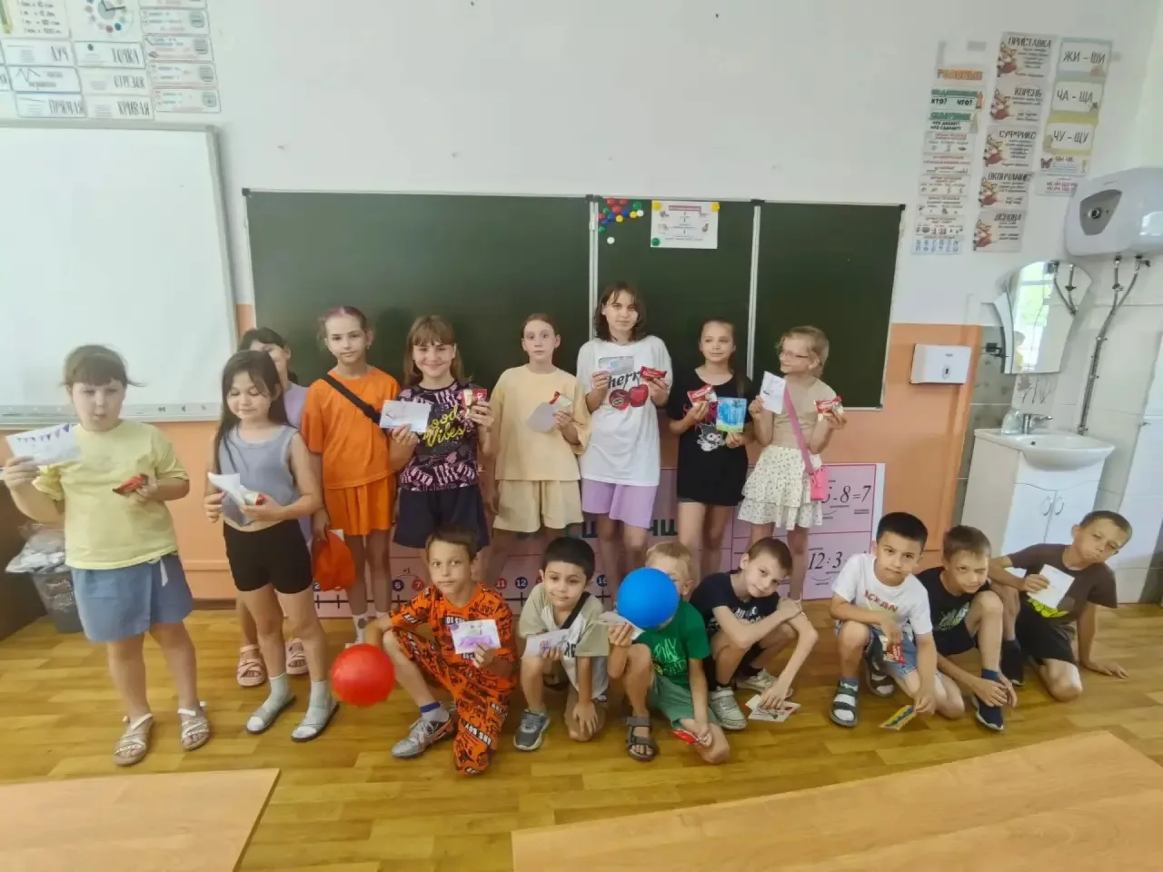 Жизнь пришкольного лагеря☀️

⚡️Ребята из нашего лагеря поучаствовали в интересной викторине, посвяще