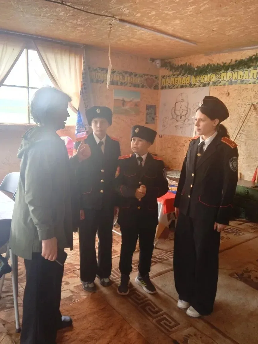 💪 В городской школе № 14 уже несколько лет собирают гуманитарную помощь для участников специальной в