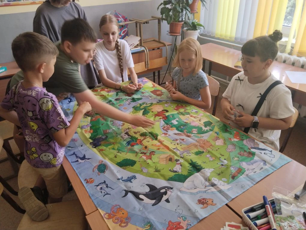 Профильная смена

В преддверии Дня России ребята профильного отряда "Орлята России" приняли активное