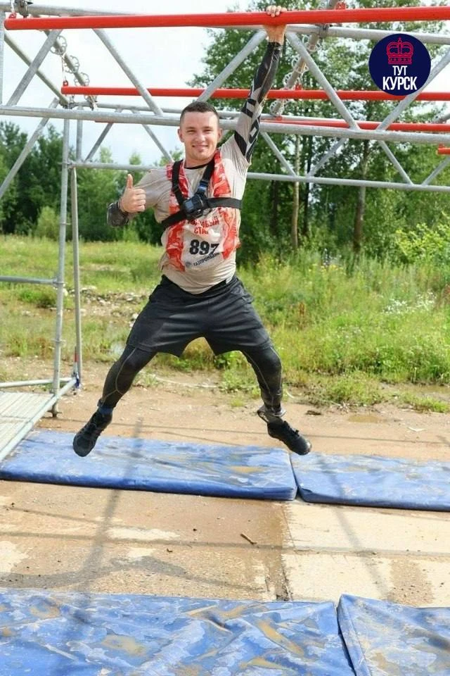 👏🏻 Курский ветеран СВО пробежал 8 километров и преодолел 32 сложных препятствия на протезе.

Алекс