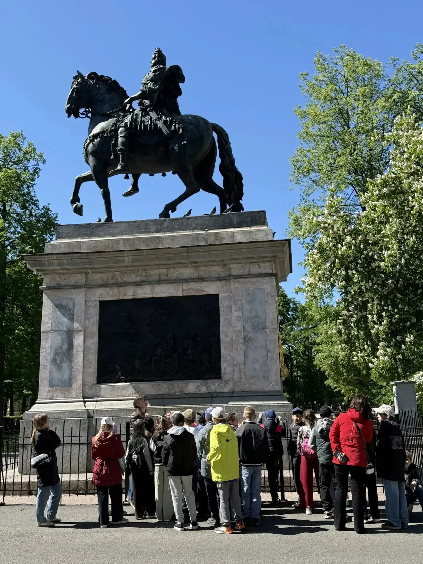 🇷🇺 В преддверии Дня города лицеисты прикоснулись к легендам Северной столицы  Сегодня, 25 мая, накан