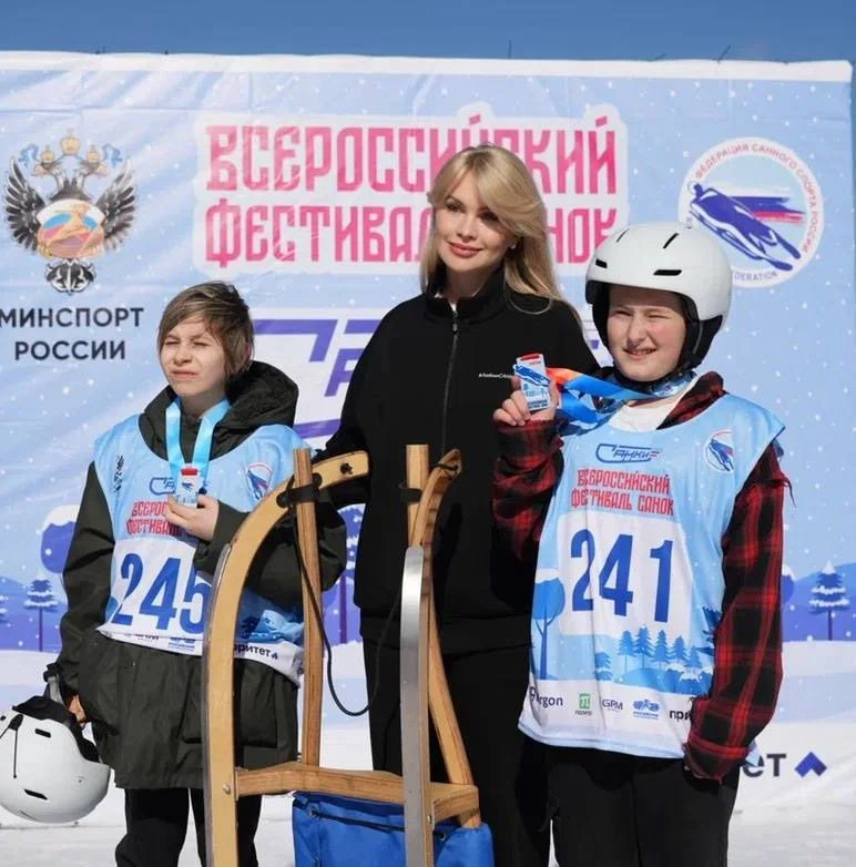 Впечатлений сегодня - море! 😍Получить медаль из рук президента Федерации санного спорта 🤍💙❤️ Наталии