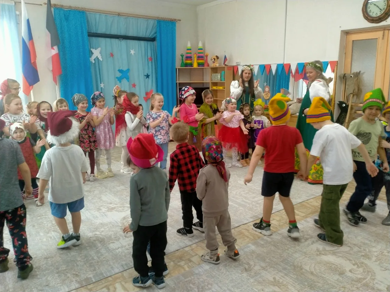 Сегодня к нам приходили сотрудники музея и провели  веселый праздник Масленицы! В нашем...