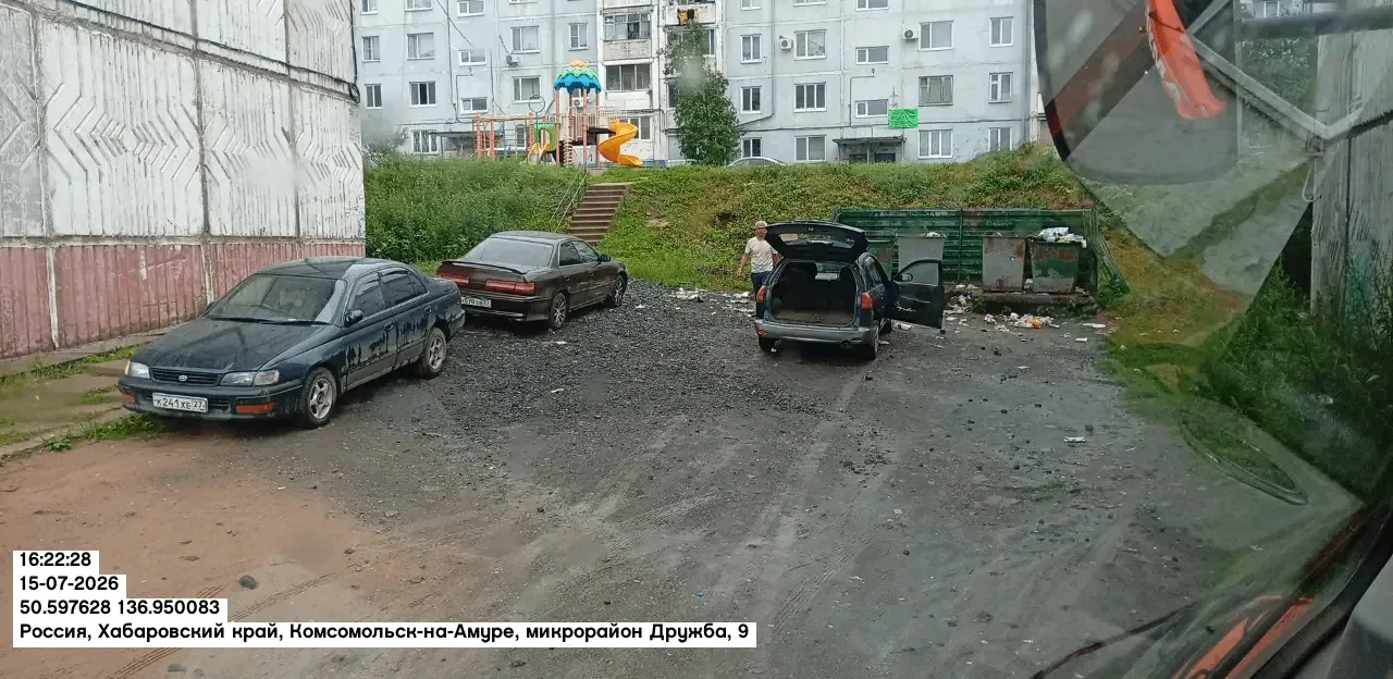 «Парковка не по правилам: свежая подборка фото»