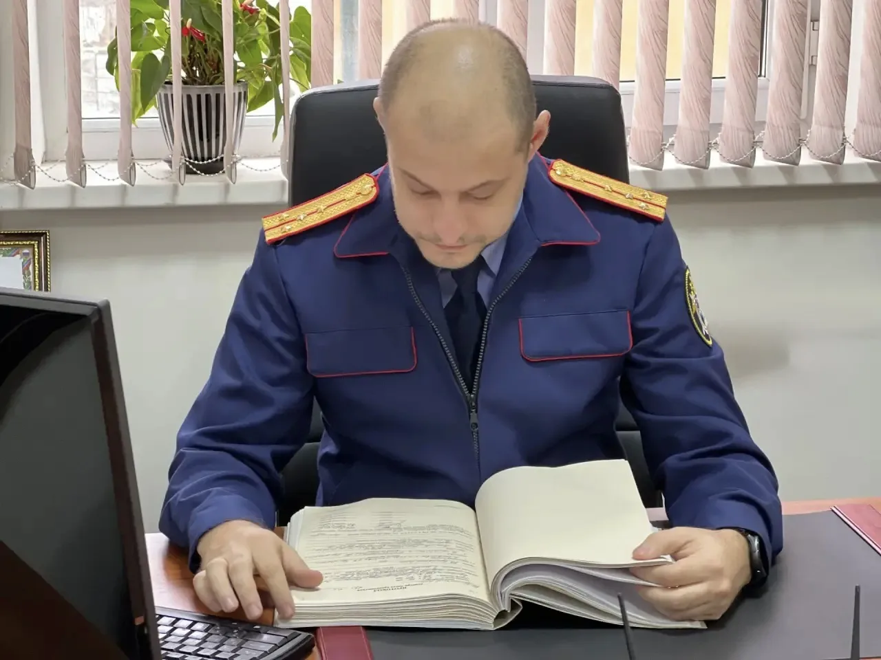 В Республике Дагестан возбуждено уголовное дело по факту травмирования ребенка при падении в канализ