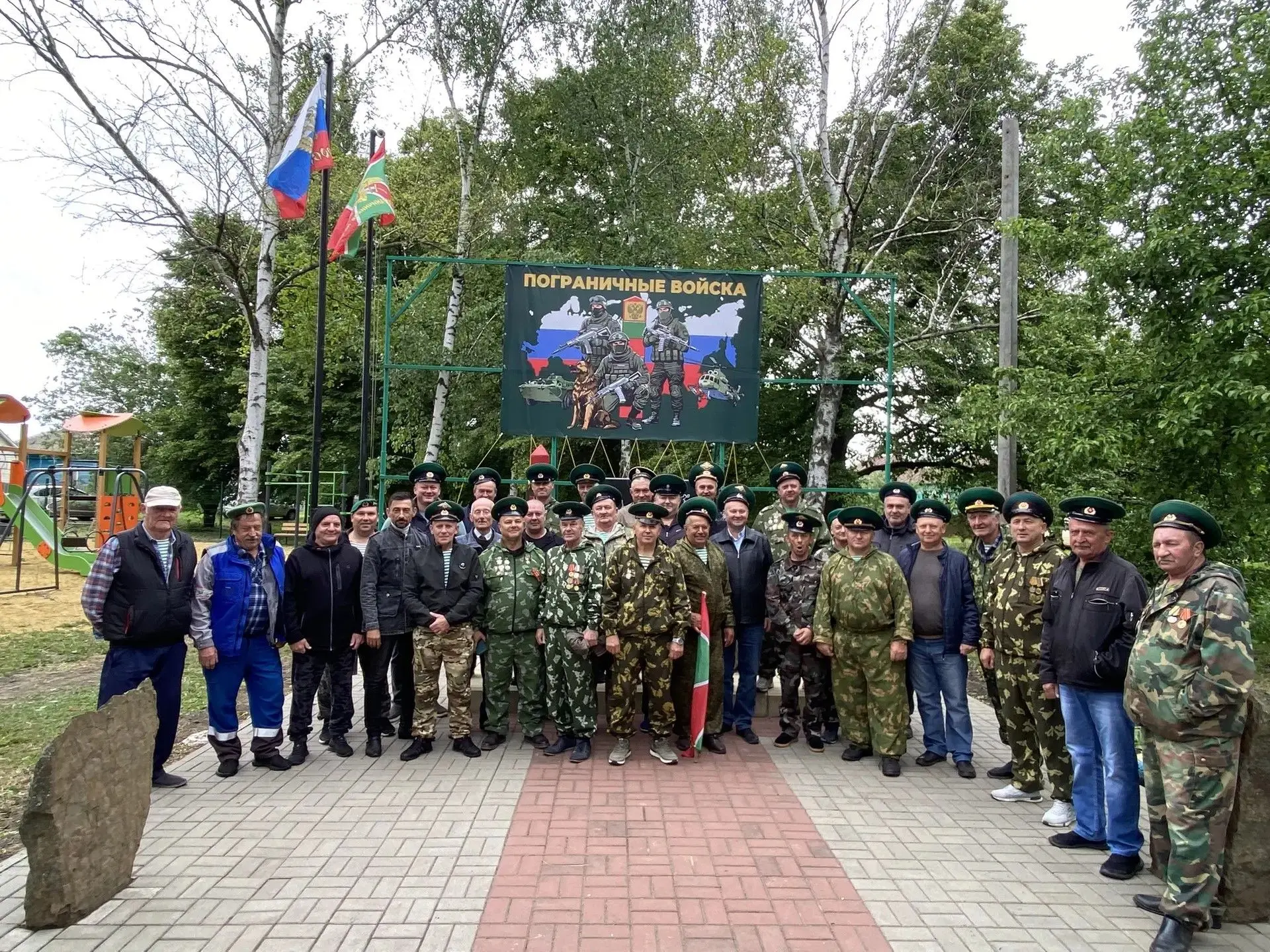 Южные окраины русских земель, курские территории, всегда принимали на себя основной нат...