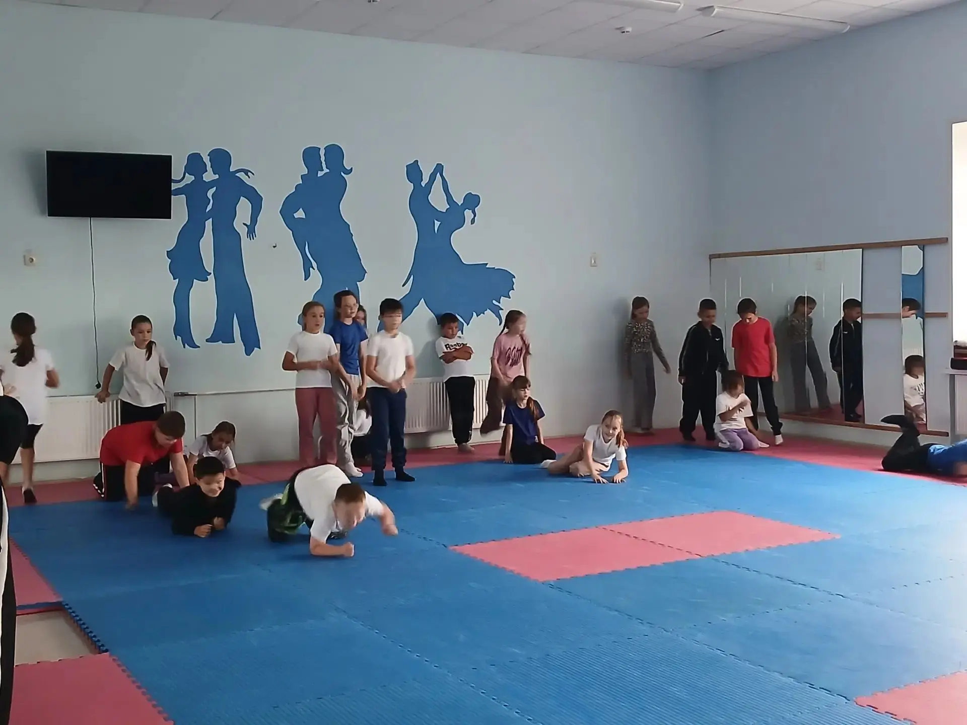 В школьном лагере «Крепыши» стартовала летняя смена. Первый день был посвящён знакомств...