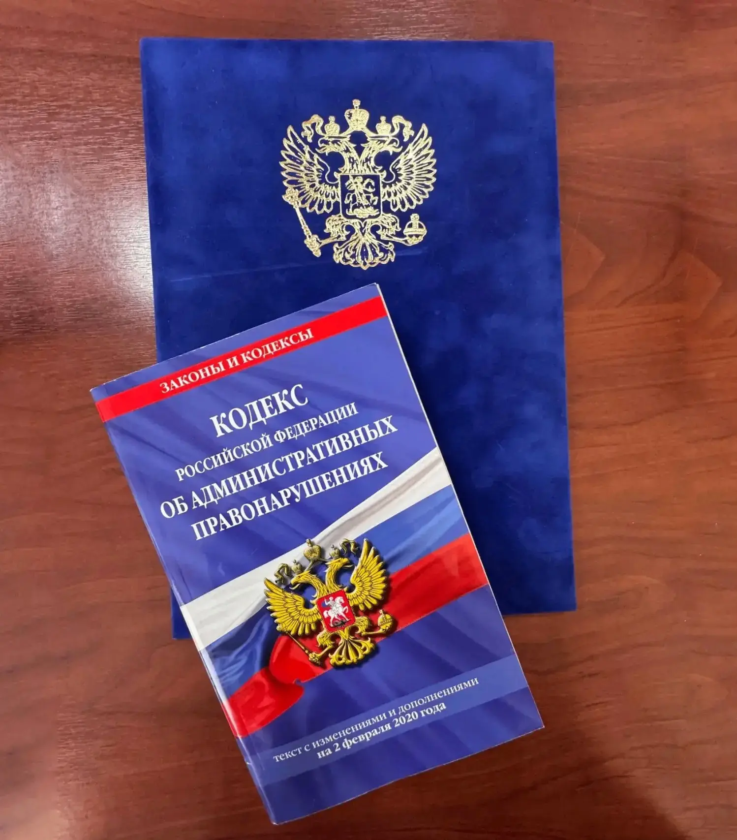 ЖИТЕЛЬ НЕФТЕЮГАНСКА ОШТРАФОВАН ЗА ПУБЛИЧНУЮ ДЕМОНСТРАЦИЮ СИМВОЛИКИ ЭКСТРЕМИСТСКОЙ ОРГАН...