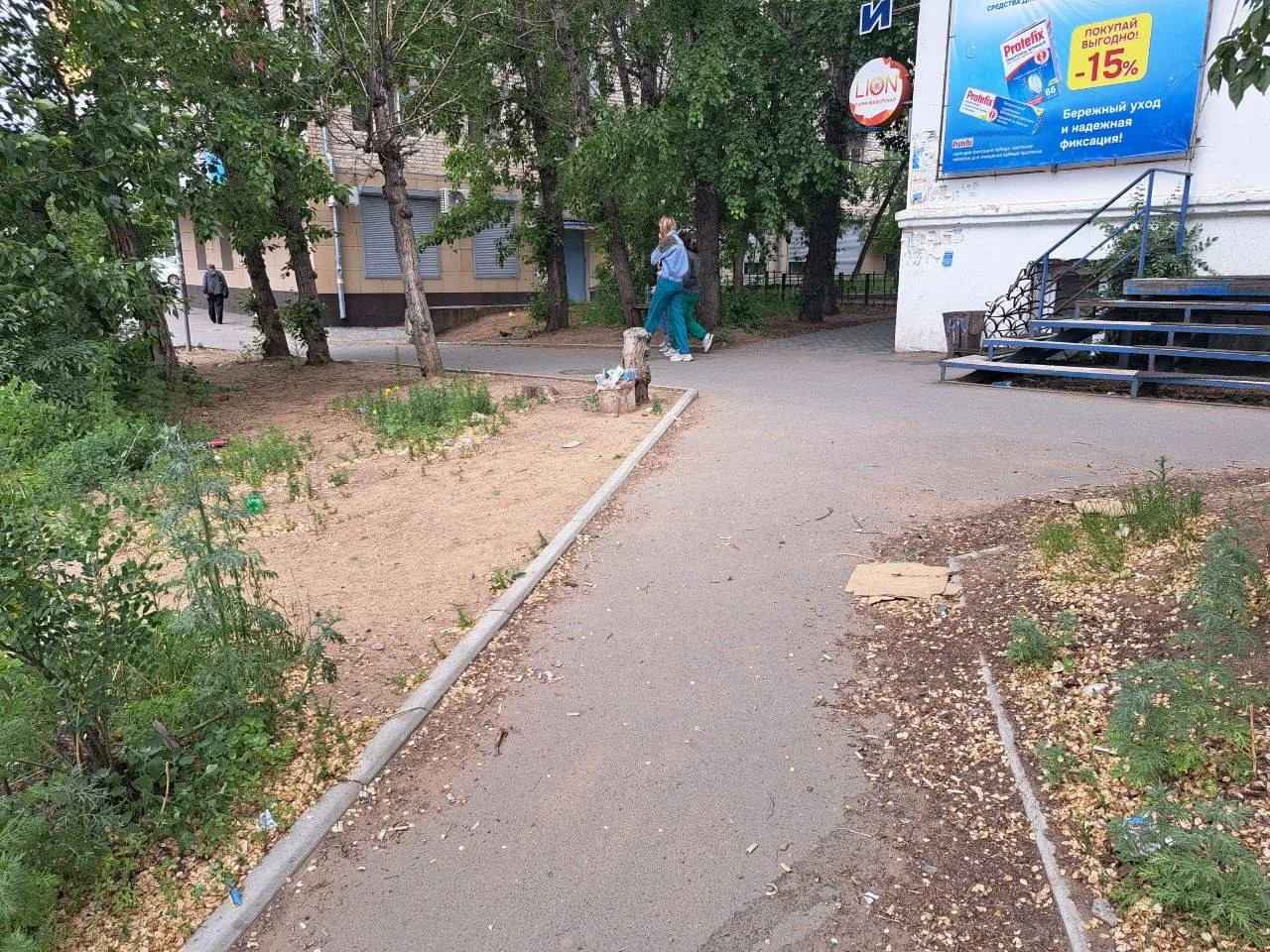 Пишет читатель:

Здравствуйте, из троллейбуса выходишь на Метеостанции в сторону Октябрьского и тебя